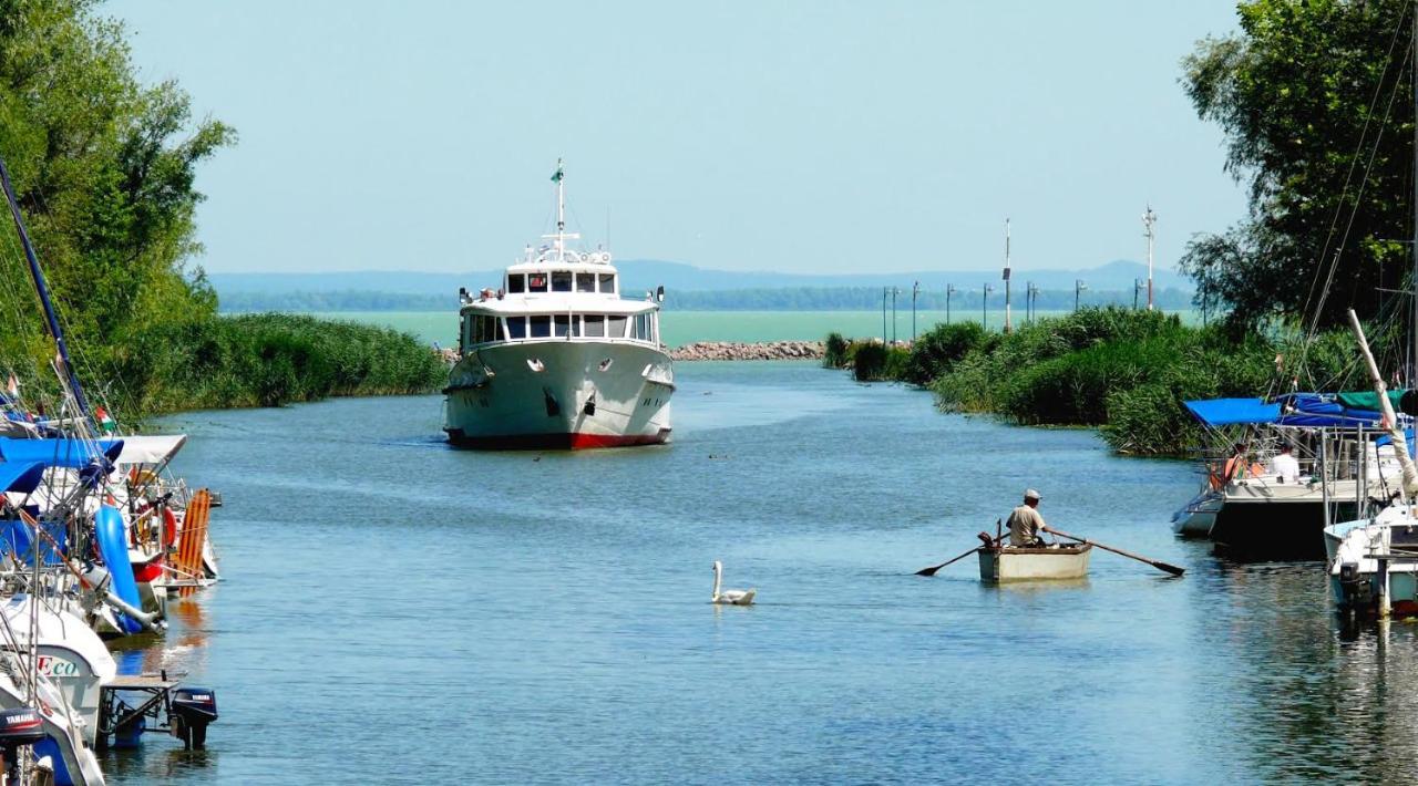 Balatonmariafuerdo Szabo Apartman エクステリア 写真
